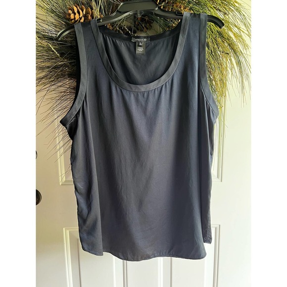 LAFAYETTE 148 New York Perla Luxe Reversible 100% Silk Charmeuse Blouse/β¦ - Picture 4 of 14